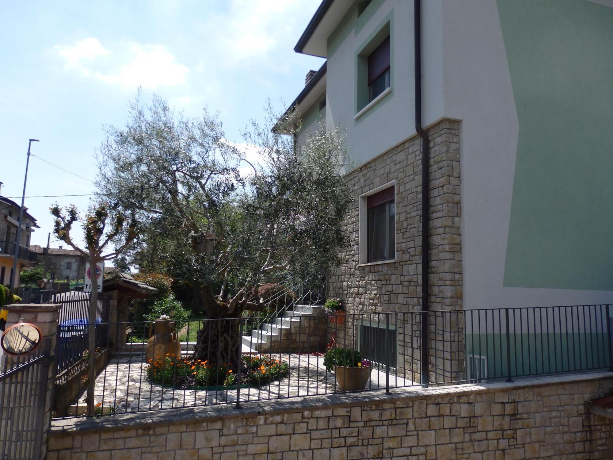 Riflessi D'Arte Bed & Breakfast Провалио д'Исео Екстериор снимка