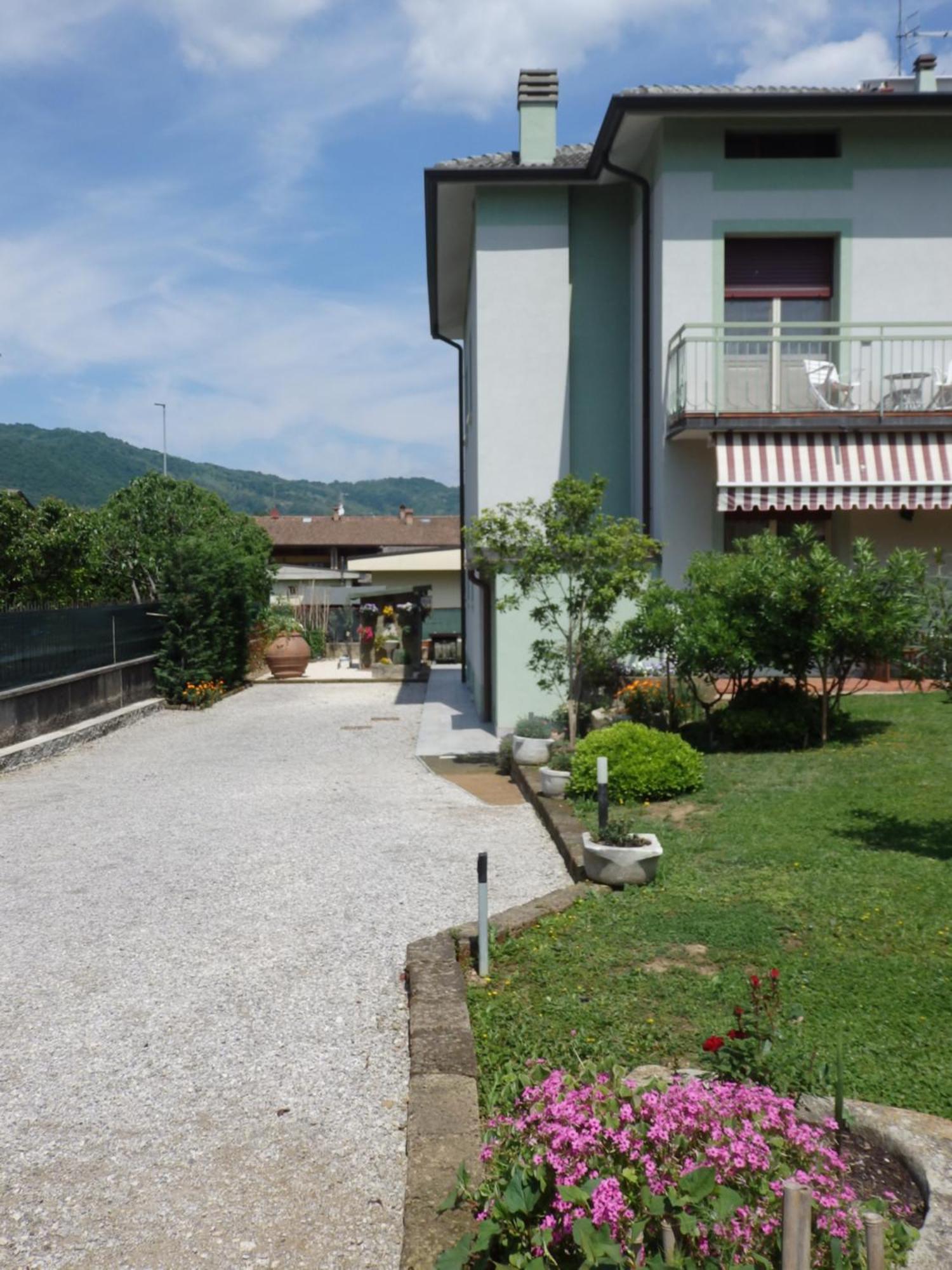 Riflessi D'Arte Bed & Breakfast Провалио д'Исео Екстериор снимка